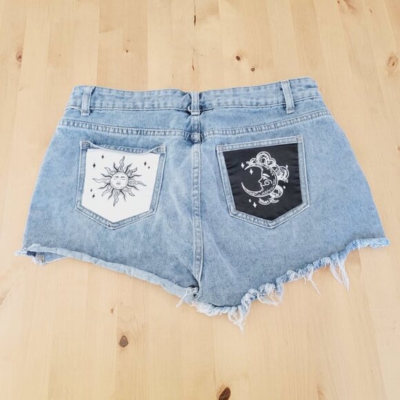 Shein Pants - Shein Womens Sun Moon Print High Waisted Size L Denim Cut Off Blue Jean Shorts